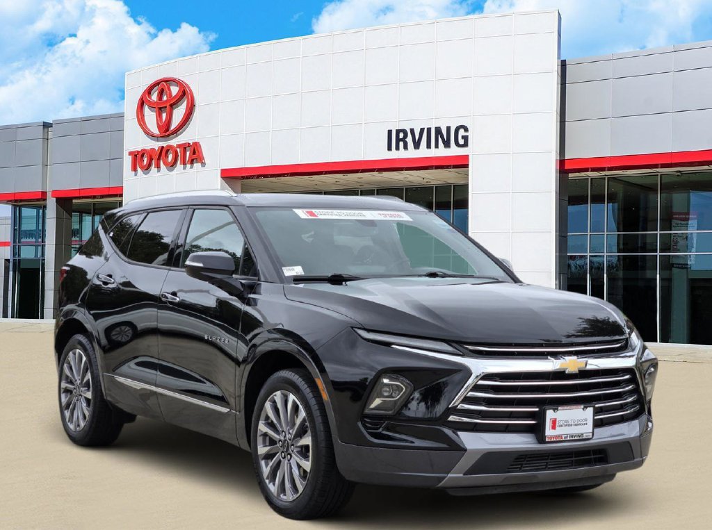 Used 2023 Chevrolet Blazer Premier AWD/4WD image 2