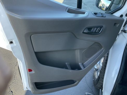 Used 2022 Ford Transit 350 XLT image 11