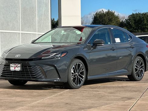 New 2026 Toyota Camry XLE image 8
