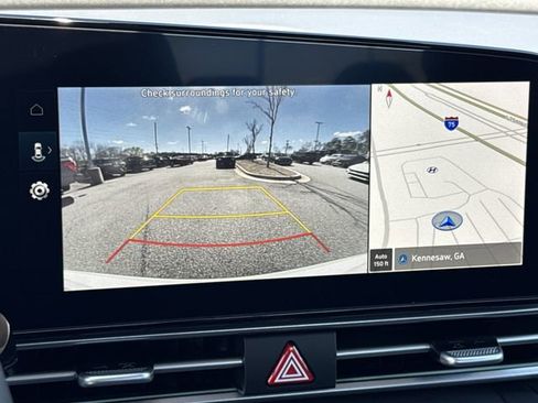 Certified 2025 Hyundai Elantra SEL image 29