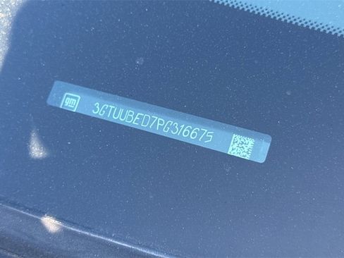 Used 2023 GMC Sierra 1500 SLE image 9