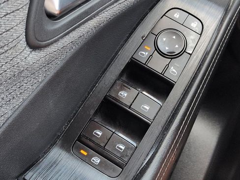 Used 2023 Nissan Rogue SV FWD image 24