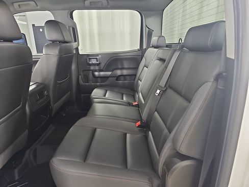 Used 2018 GMC Sierra 2500 SLT w/ All Terrain HD Package AWD/4WD image 17