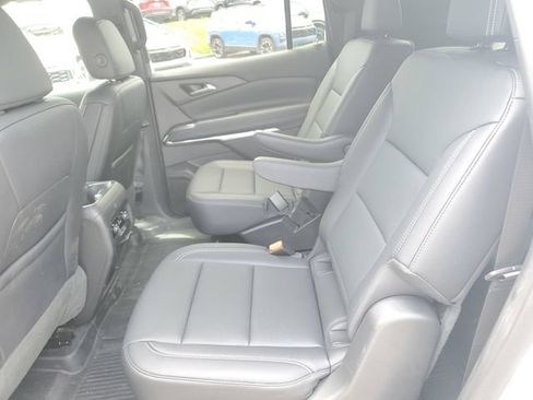 New 2026 Chevrolet Traverse LT w/ Midnight/Sport Edition FWD image 25