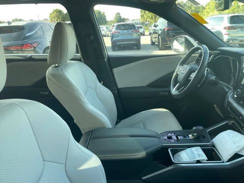 Used 2025 Lexus TX 350 AWD w/ Technology Package image 8