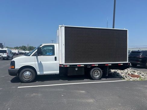 Used 2008 Chevrolet Express 3500 image 5