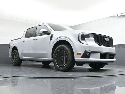 New 2026 Ford Maverick Lobo image 24