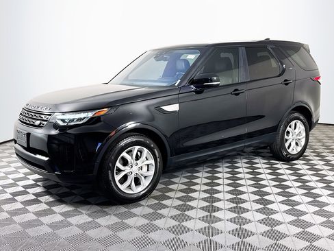 Used 2019 Land Rover Discovery SE image 4