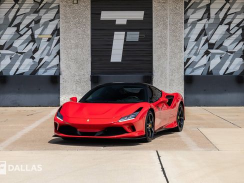 Used 2020 Ferrari F8 Tributo RWD image 5