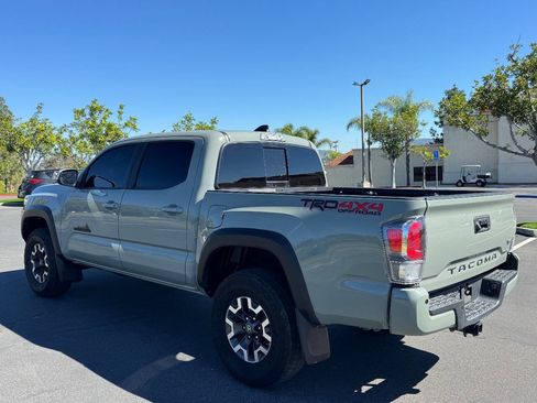 Used 2022 Toyota Tacoma TRD Off-Road w/ Technology Package image 7