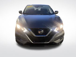 Used 2021 Nissan Rogue Sport S video 2