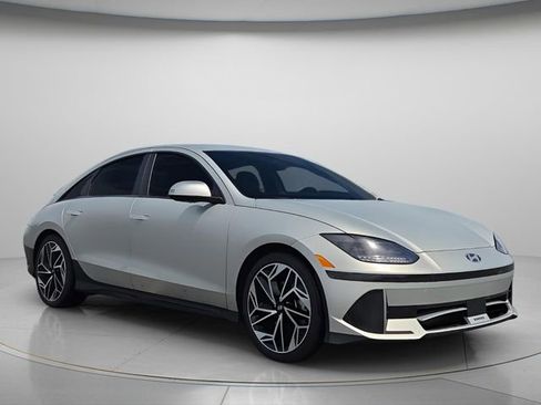 Used 2023 Hyundai Ioniq 6 Limited RWD image 8