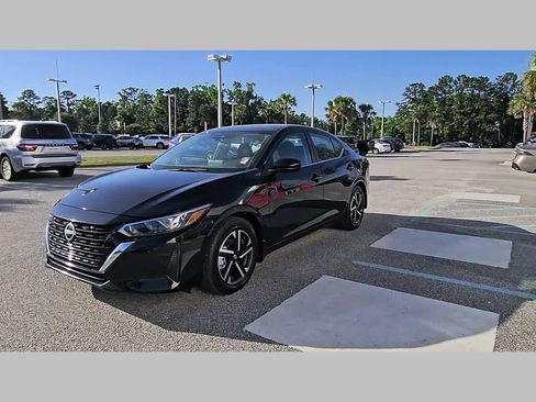 Used 2024 Nissan Sentra SV FWD image 23
