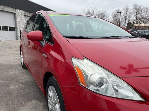 Used 2012 Toyota Prius V Two image 11