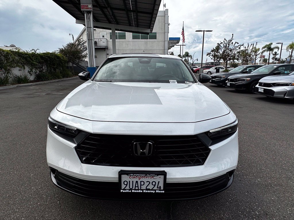 Certified 2025 Honda Accord SE image 3