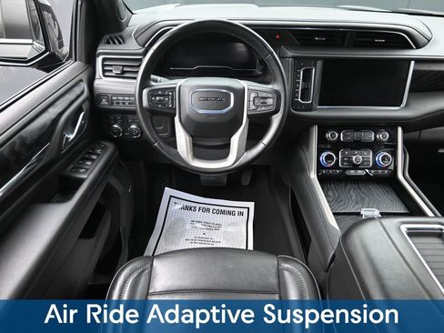 Used 2024 GMC Yukon XL Denali AWD/4WD image 13