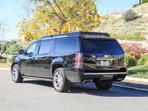 Used 2014 Cadillac Escalade ESV Premium image 4