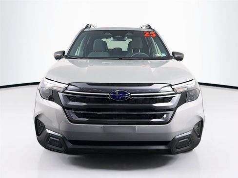 Used 2025 Subaru Forester Premium w/ Convenience Package #1 AWD/4WD image 2