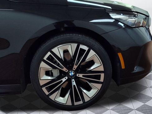 Certified 2025 BMW 540i xDrive image 11
