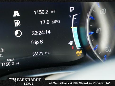 Used 2023 Chrysler Pacifica Limited FWD image 7