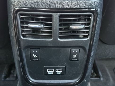 Used 2017 Dodge Charger R/T image 22