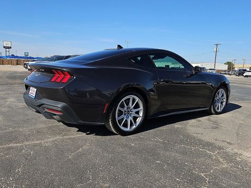 Used 2024 Ford Mustang GT Premium image 8