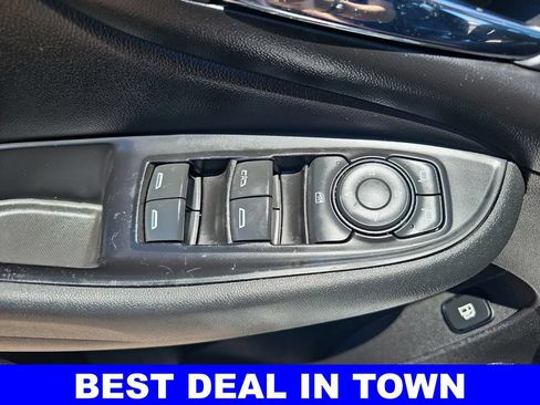 Used 2018 Chevrolet Volt Premier w/ Driver Confidence Package FWD image 27