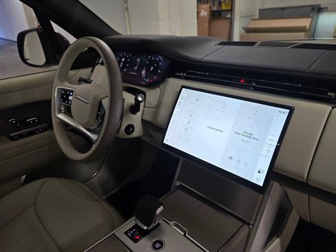 New 2026 Land Rover Range Rover SE AWD/4WD image 10