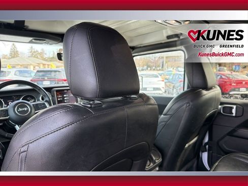 Used 2021 Jeep Wrangler Unlimited Sahara w/ Cold Weather Group image 29