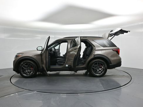 New 2026 Ford Explorer ST-Line w/ ST-Line Street Pack image 39