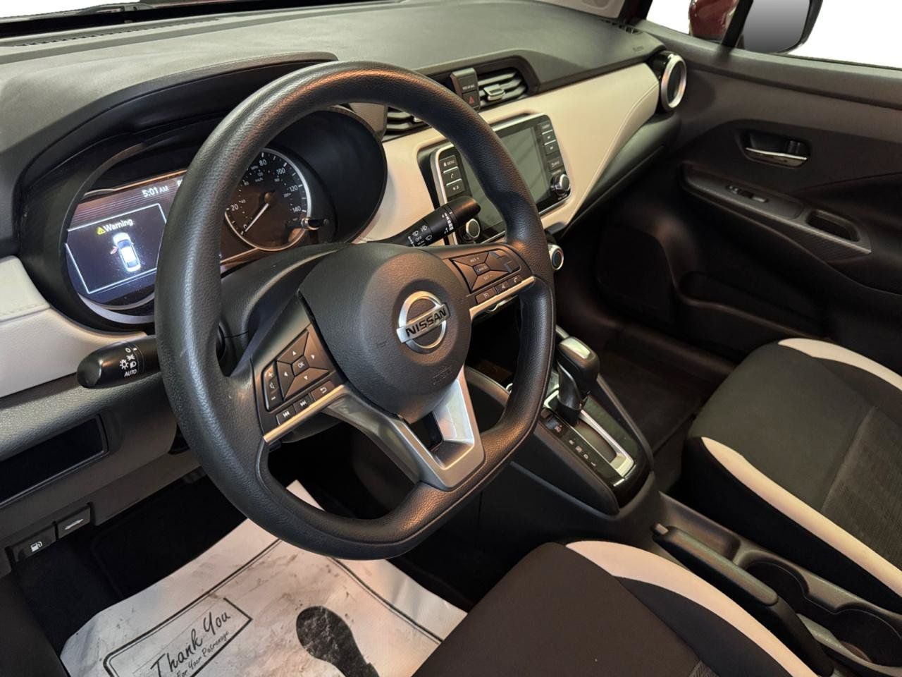 Used 2021 Nissan Versa SV FWD image 3