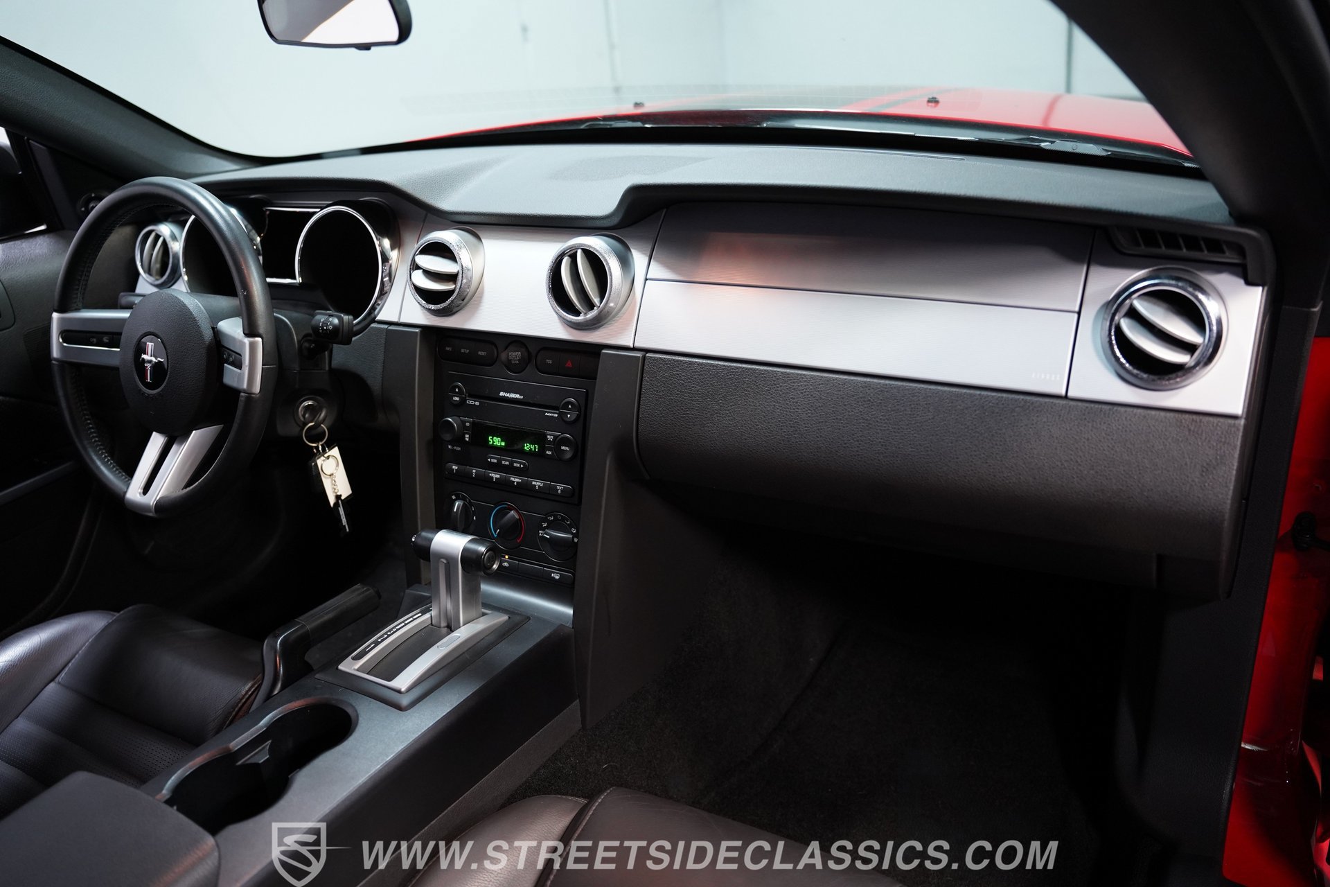 Used 2005 Ford Mustang GT RWD image 39