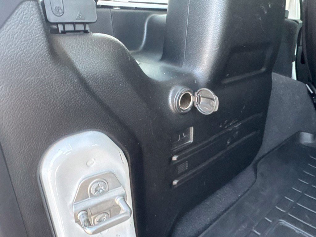 Used 2018 Jeep Wrangler Unlimited Sahara AWD/4WD image 65