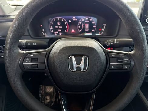 Used 2025 Honda Accord LX image 27