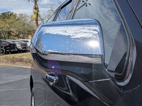 Used 2024 Chevrolet Tahoe Premier image 12