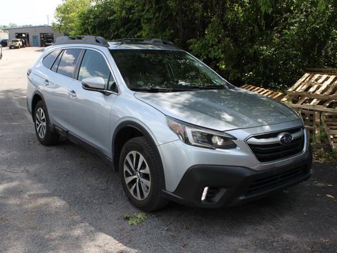 Certified 2022 Subaru Outback Premium AWD/4WD image 3