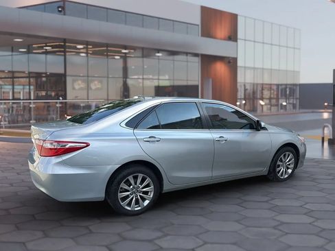 Used 2017 Toyota Camry XLE FWD image 13