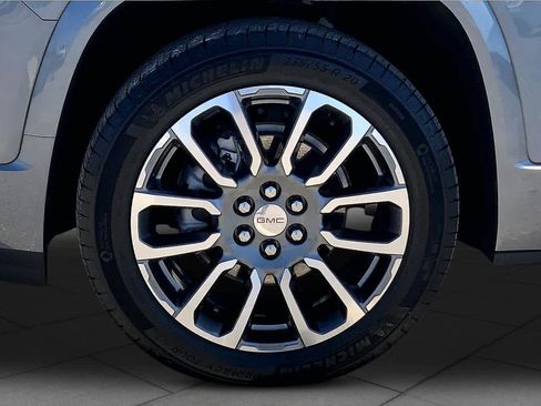 Used 2022 GMC Acadia Denali w/ Denali Ultimate Package AWD/4WD image 10