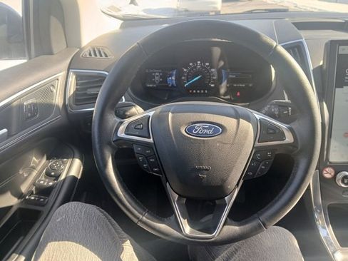 Used 2024 Ford Edge Titanium image 32