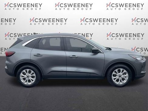 Used 2023 Ford Escape Active image 2