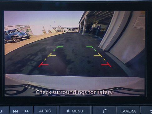 Used 2024 Nissan Rogue S image 15