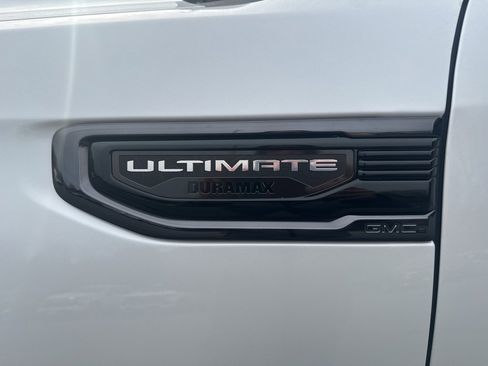 Used 2023 GMC Sierra 1500 Denali Ultimate image 10