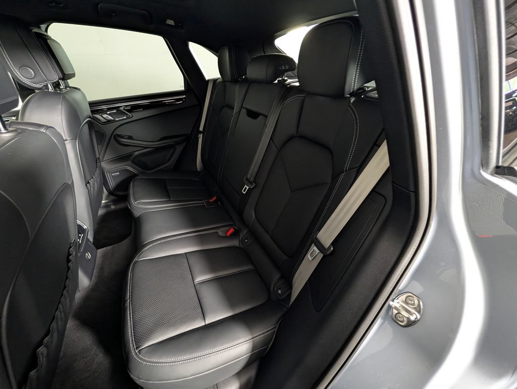 New 2026 Porsche Macan AWD/4WD image 24