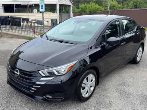 Used 2024 Nissan Versa S w/ Trunk Package FWD image 2