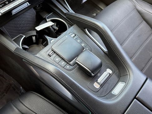 Used 2022 Mercedes-Benz GLS 450 4MATIC image 21