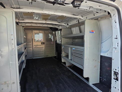 Used 2019 Ford Transit 250 148 Low Roof image 14