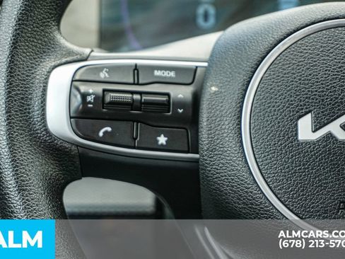 Used 2025 Kia Sportage LX FWD image 29