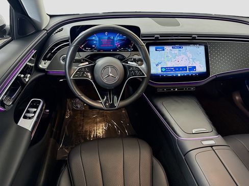 Used 2025 Mercedes-Benz E 350 Sedan image 17