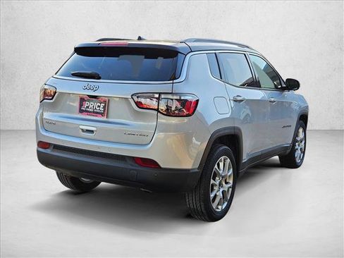 Used 2025 Jeep Compass Limited AWD/4WD image 5