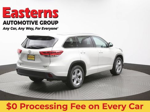 Used 2017 Toyota Highlander Limited Platinum AWD/4WD image 46